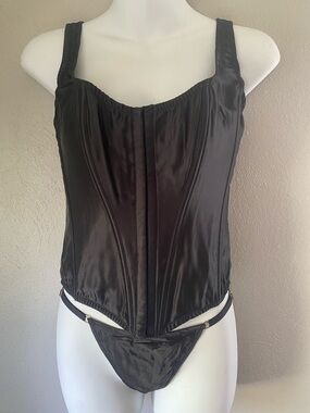 Victoria's Secret Black Silk Corset 2 piece silk thong nwt